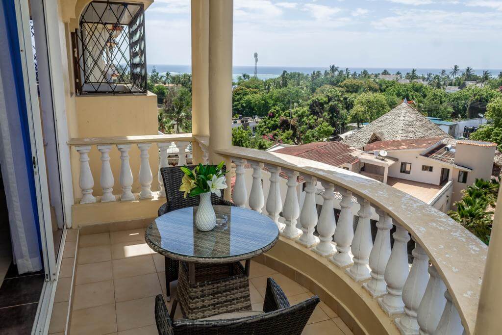 One bedroom Airbnb in Nyali 5 minutes from the Beach