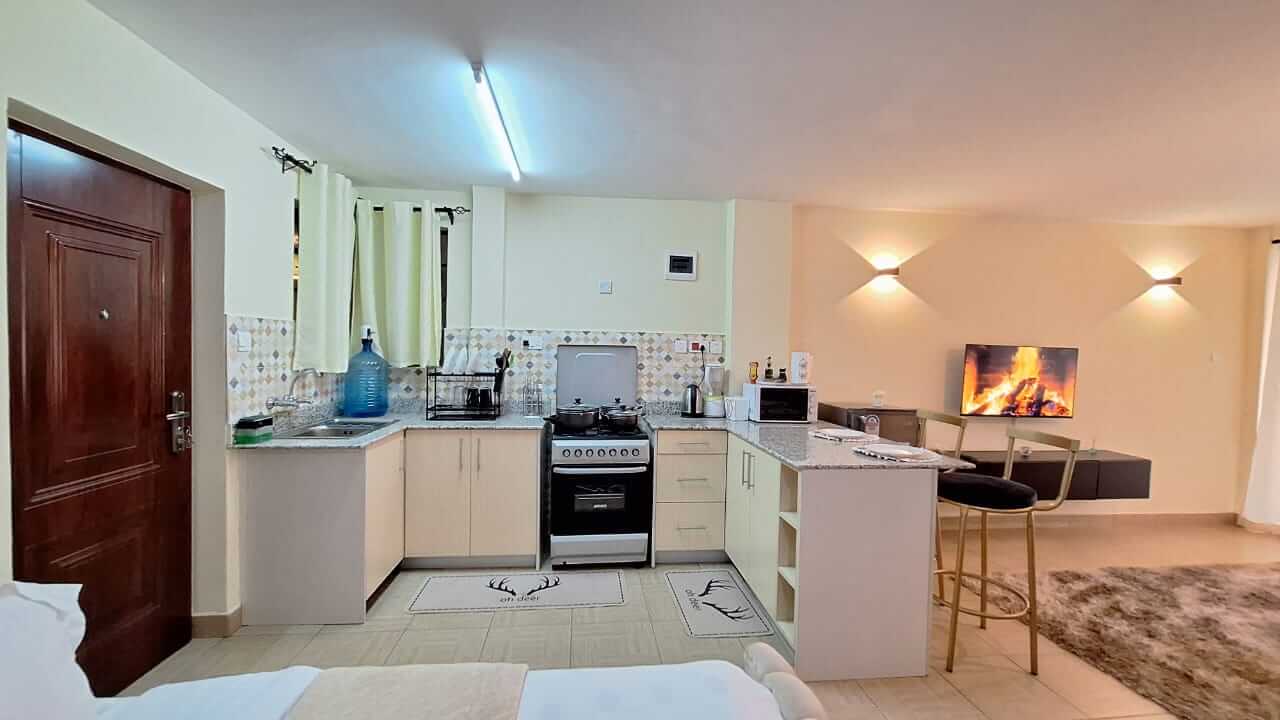 Spacious Ruaka Airbnb Studio with Fast WiFi & Parking