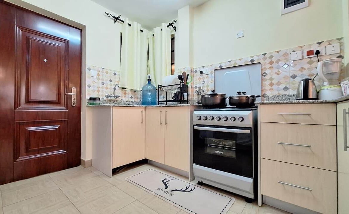 Spacious Ruaka Airbnb Studio with Fast WiFi & Parking